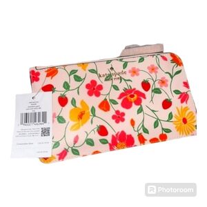KATE SPADE Strawberry Wristlet
